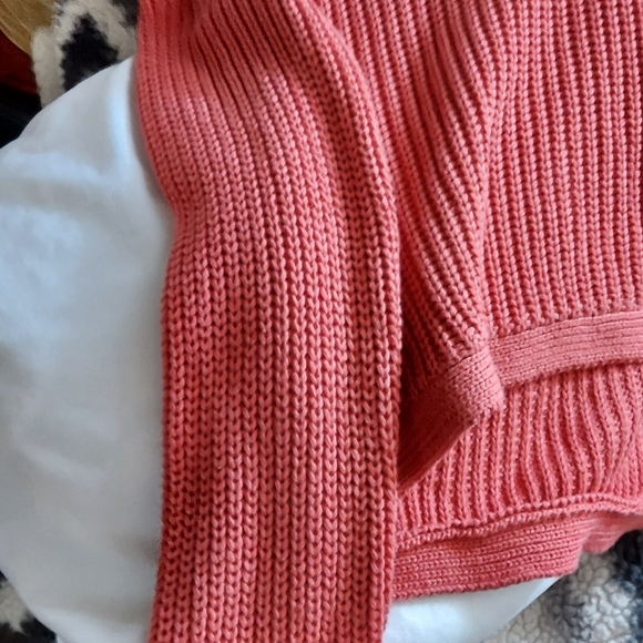 Sweaters - Picture 2 of 4